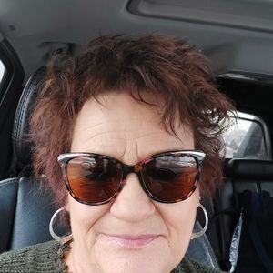 Meet your Posher, Theresa